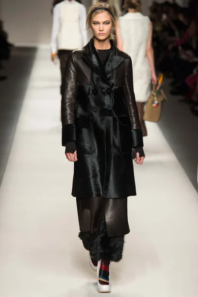 Look 37